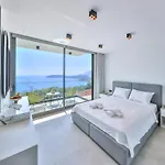 Villa Sky Line