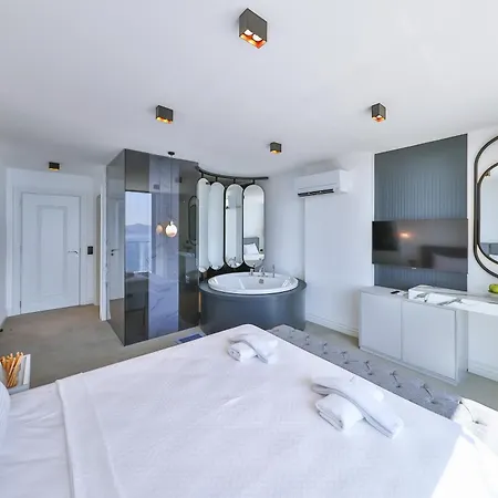 Sky Line - Private Pool - Panoramic Sea View Willa *