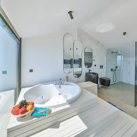 Willa Sky Line - Private Pool - Panoramic Sea View *