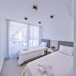 Sky Line Villa *