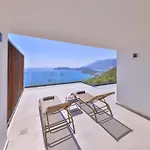 Villa Sky Line