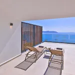 Villa Sky Line